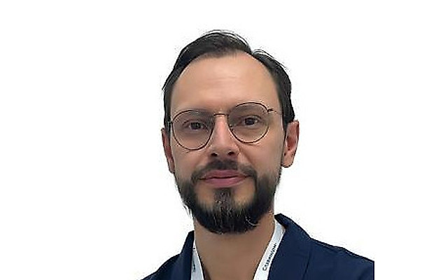 Серов Руслан Расулович